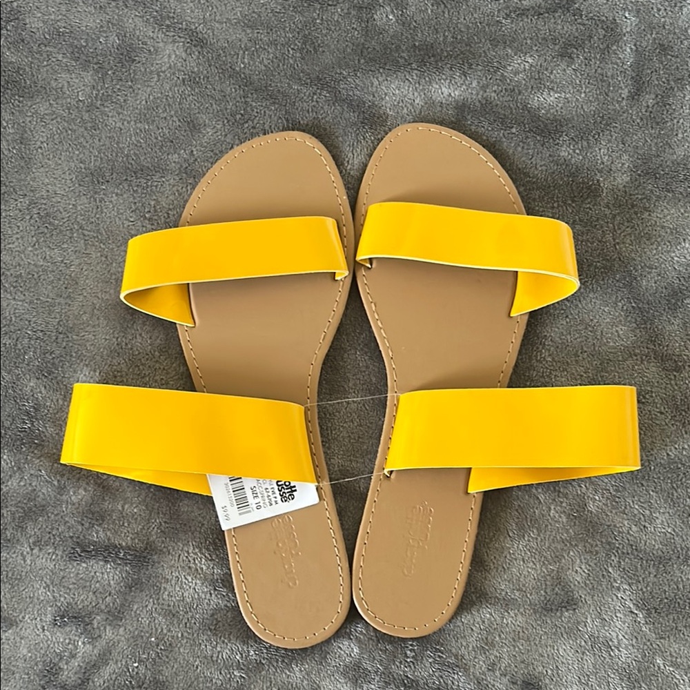 NWT charlotte russe yellow sandals